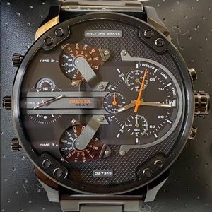 DZ7315 - Diesel Men’s Mr. Daddy 2.0 Gunmetal Tone Watch